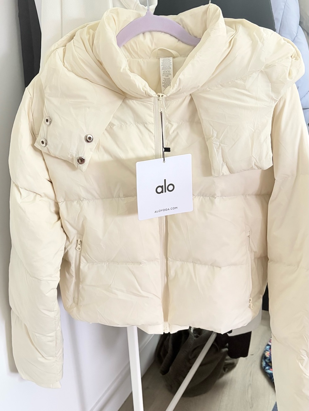 ALO Yoga Cream Quilted Puffer Jacket with Removable Collar